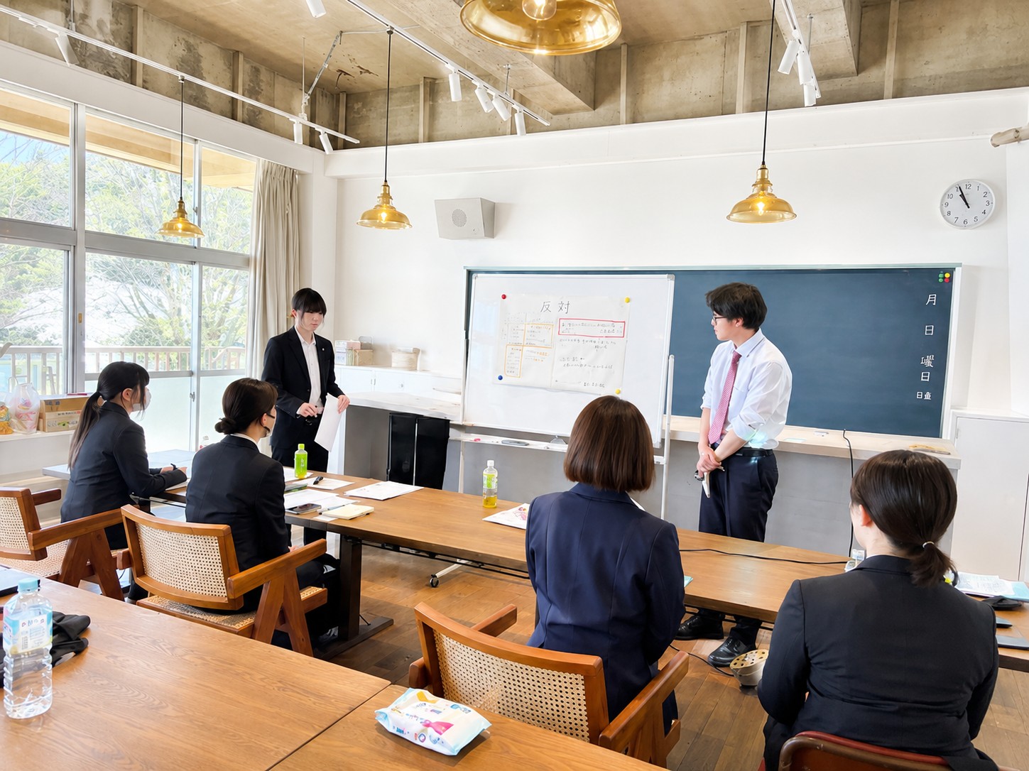 企業の懇親会の様子